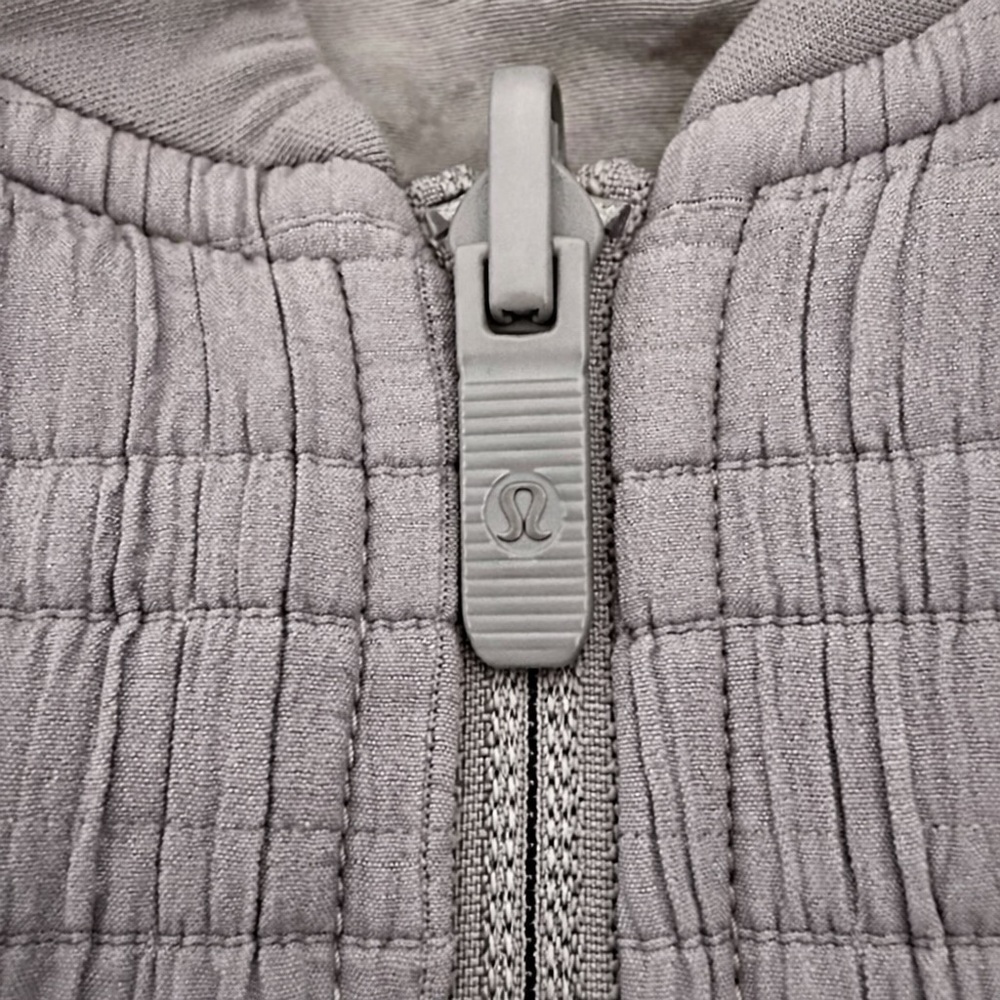 NWOT Lululemon Size 0 Reversible Jacket Serene Travels Bomber Jacket Lunar Rock - Picture 4 of 15
